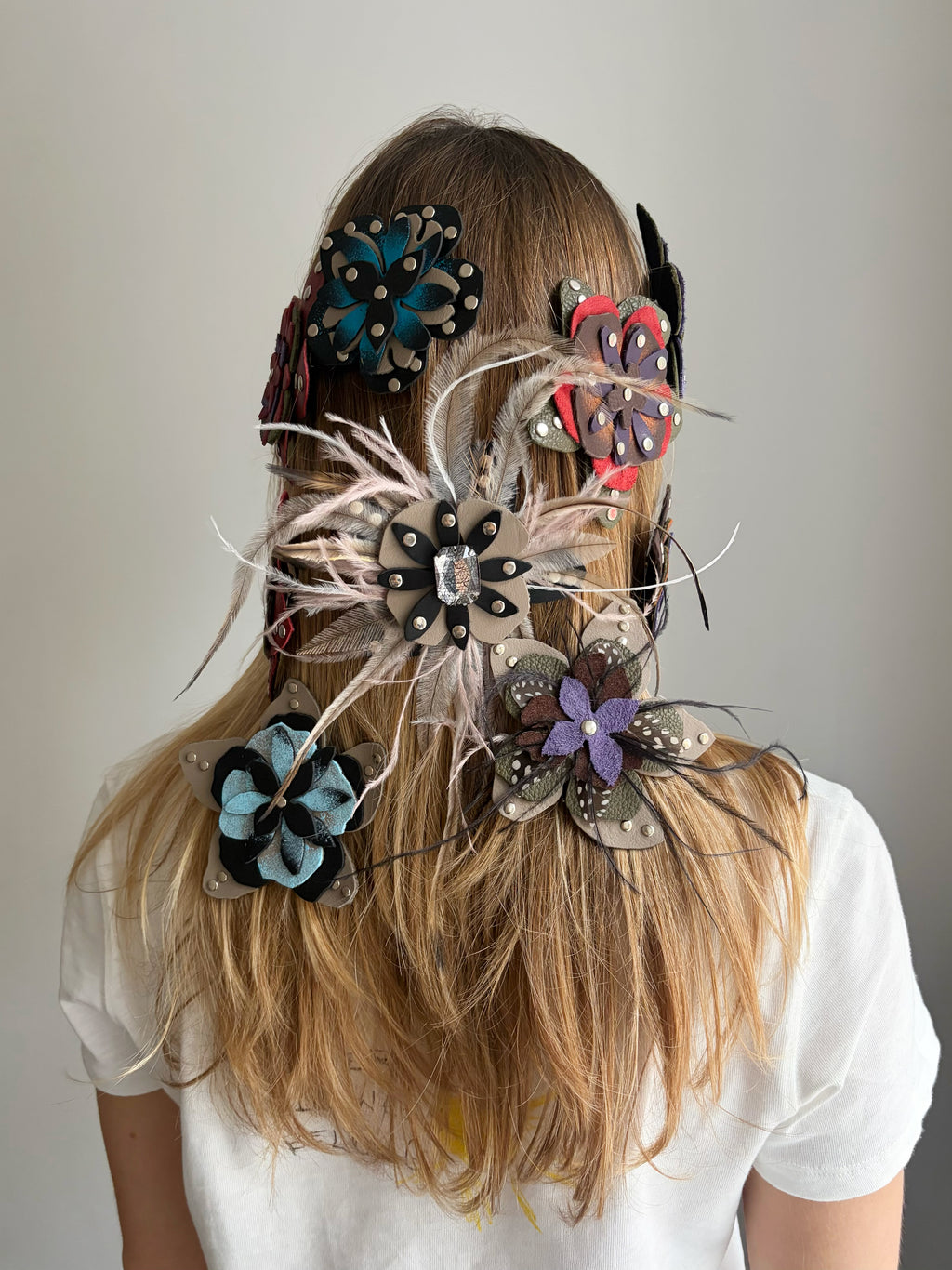 Ever-blooming feather brooch & hair clip